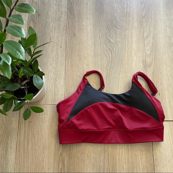 Hyba Red & Black Colour-Block Sports Bra